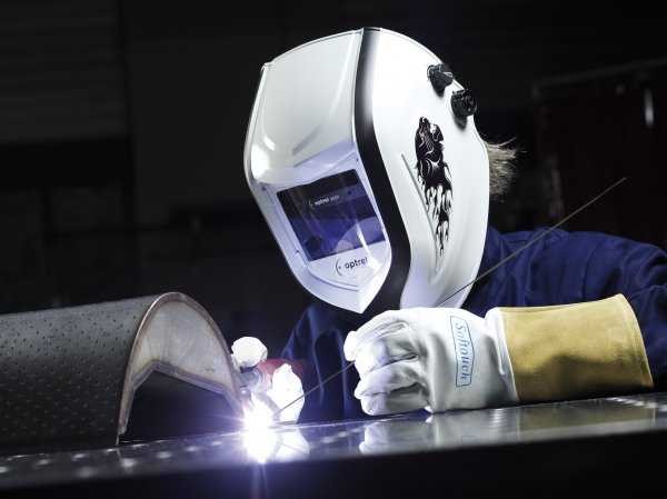 When working with a welding machine, you definitely need a welding mask and better - a chameleon, as well as work gloves or welder's leggings