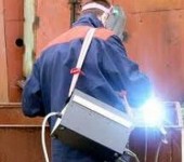 This small box is the inverter welding machine.
