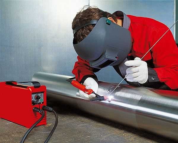 It is not difficult to work with a semiautomatic welded machine, but thin and non-ferrous metals are good at cooking