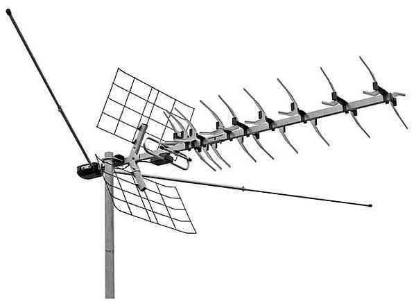 Outdoor antennas are caught tens of kilometers from repeaters