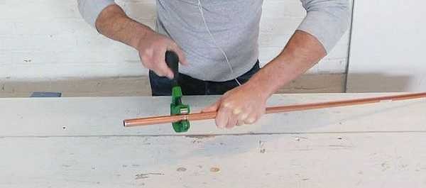 A simple antenna for a summer residence: even a schoolchild can make it with his own hands (an antenna for a summer residence)