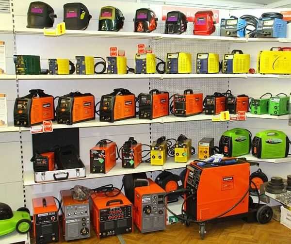 The assortment even in an ordinary hardware store can be confusing, but in a specialized ...