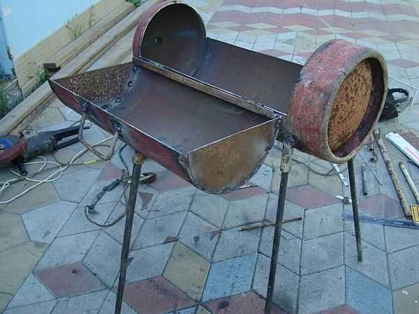 How to make legs for a barbecue from pipes and fittings