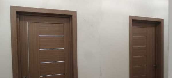 If several doors go into one room, they are decorated in the same way.