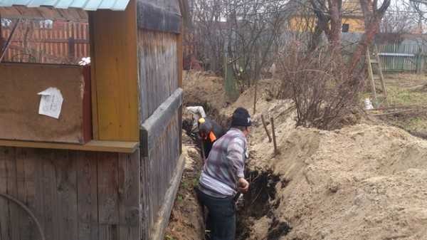 When laying the pipeline below the freezing depth, you have to dig a deep trench long for the entire route