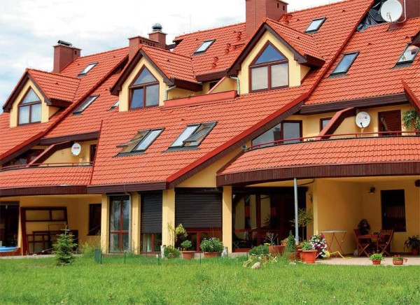 An attic roof in several levels is also a common technique.
