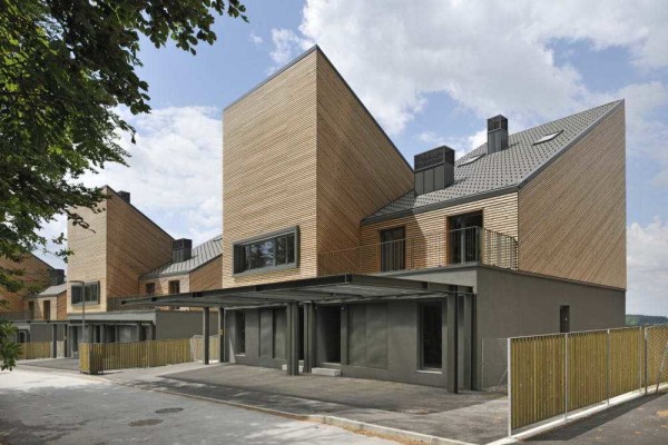 The combination of ramps pointing in different directions gives a very unusual effect