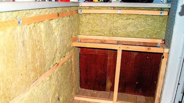Mineral wool has good characteristics, but is afraid of moisture
