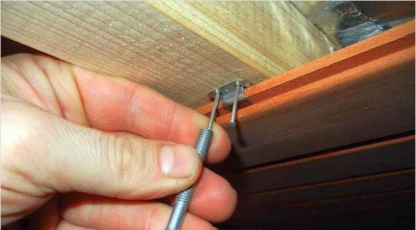 Fastening with cleats