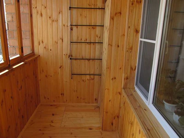 You decide which lining to choose for the balcony