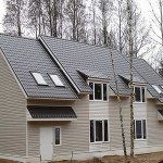 Light wood imitation wins with dark roofing