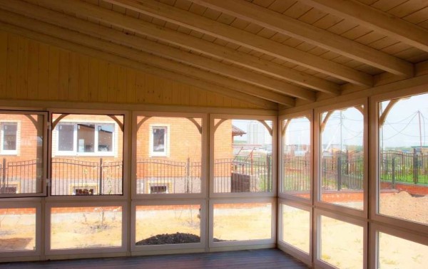 Glazing of a large veranda