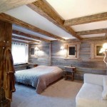 Combined with a flat white ceiling, the wood looks even warmer
