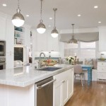 The interior of the kitchen combined with the living room is largely determined by the lighting.