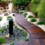 Luxurious path for a site near the house
