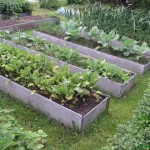 Fencing for beds made of smooth slate