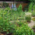 Small French garden, and even a sculpture is