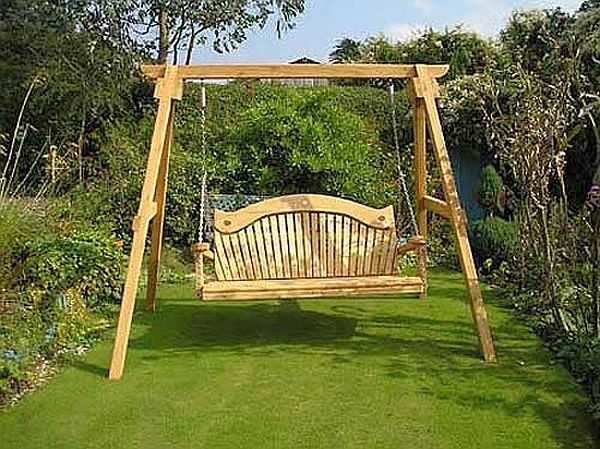 Sloped uprights will make the structure more stable