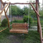 Another option, in which all the finishing touches were formed - stands in the form of the letter X and under a slope