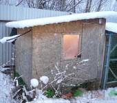 A warm barn for chickens and lighting are important for their normal well-being.