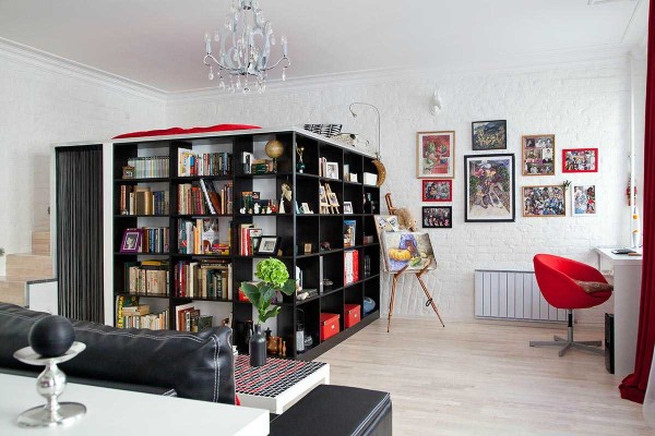 Bed on the wardrobe - steps on the side. In the steps, by the way, you can also make storage boxes.