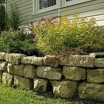 Masonry without a solution of large stones looks great