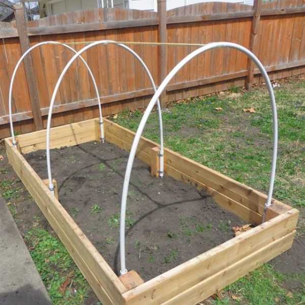 Greenhouse arcs are fixed inside the frame