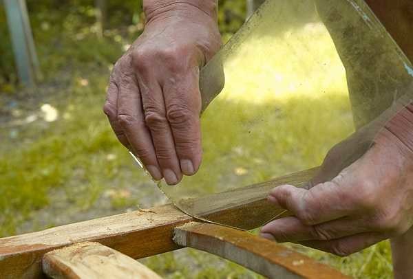 polishing can only be scraped off with glass