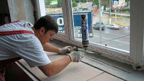 Foaming PVC windows during DIY installation can be carried out in several stages - it depends on the size of the gap