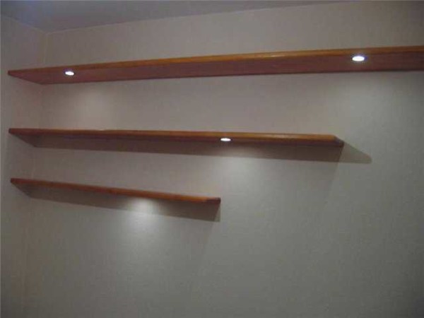 The simplest design shelf for the bottom of the wall for books (using a secret mount)