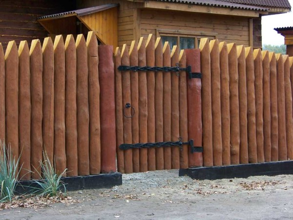 Palisade - logs standing upright