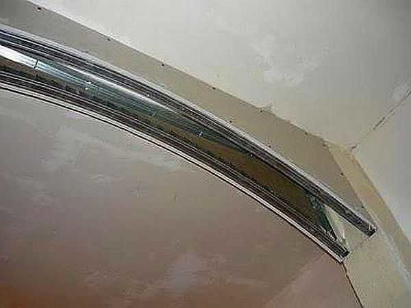 This is a bottom view - profiles are attached to the sides