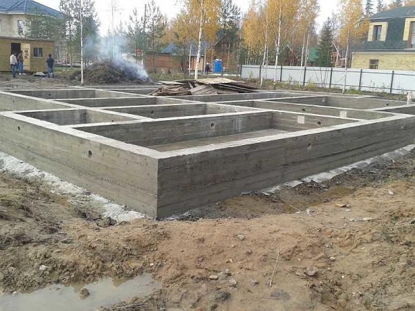 The foundation for your house or summer cottage, any other building in a private yard can be made independently