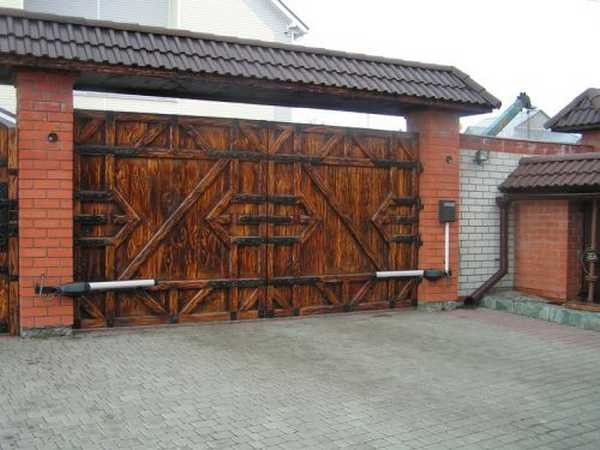 This is what automatic swing gate openers look like