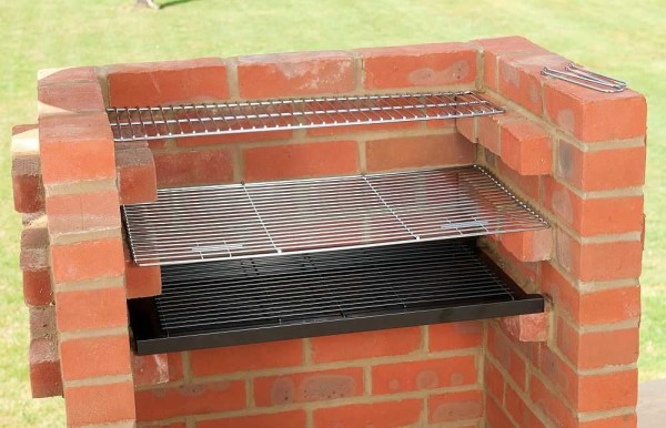 This is what a brick brazier looks like without a table (if you don't need it, just ignore this part)