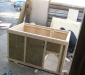 Plywood doghouse: an example of insulation
