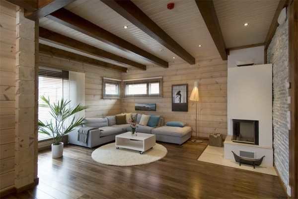 A great combination - light walls with a bleached oak effect and dark massive beams. It's almost a win-win.
