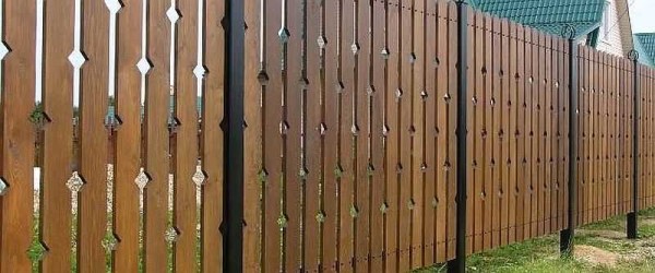 The translucent version of the picket fence is decorated with small cuts