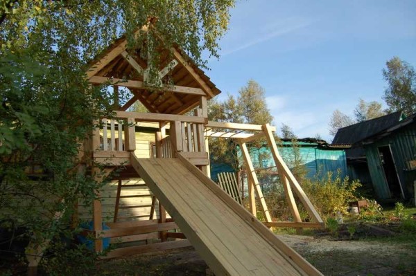 It is better to plan elements of the playground with the participation of children.