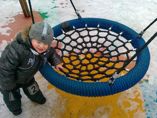 A circle tied with ropes is a great option