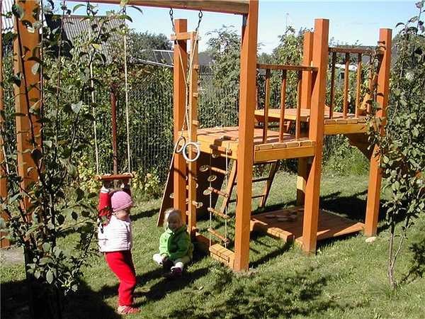 Do-it-yourself Danish playground - a place for your favorite offspring to play in the country or in the yard
