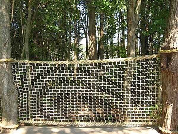 Rope fence for a playground - durable, inexpensive, reliable and safe