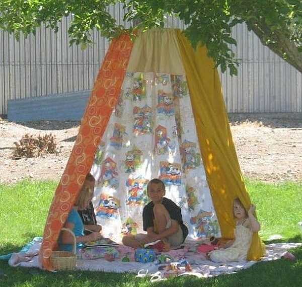 A tent made of a hoop and fabric - fast, cheap, safe