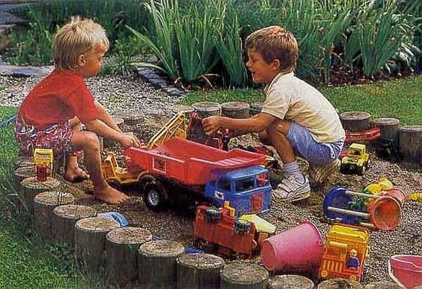 The children's corner in the country must be safe