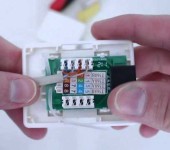 Connecting a 4-wire wall outlet