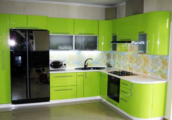 Correctly arranging furniture in the kitchen is not easy