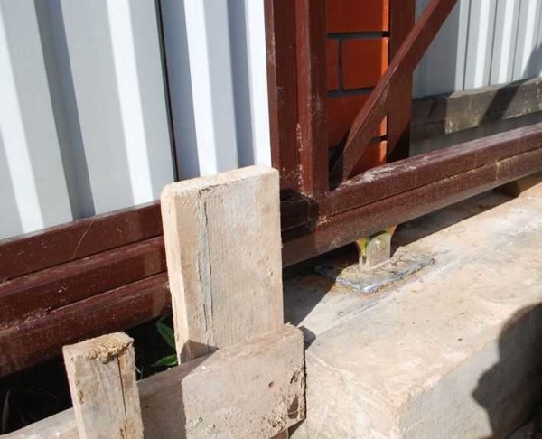 Roller platforms welded