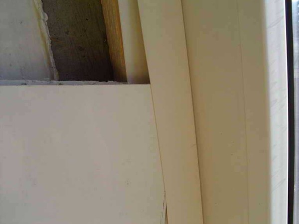 Insert the plastic panel into the profile