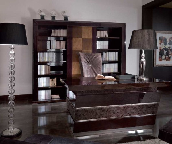 Traditional arrangement of furniture in the office