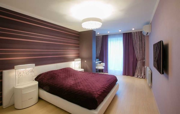 Double or even triple curtains allow you to create the lighting in the bedroom that you need at the moment